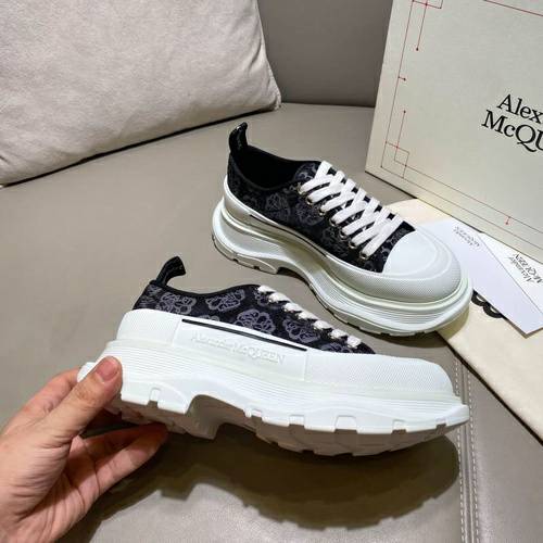 Picture of Alexander McQueen Shoes Women _SKUfw97680825fw